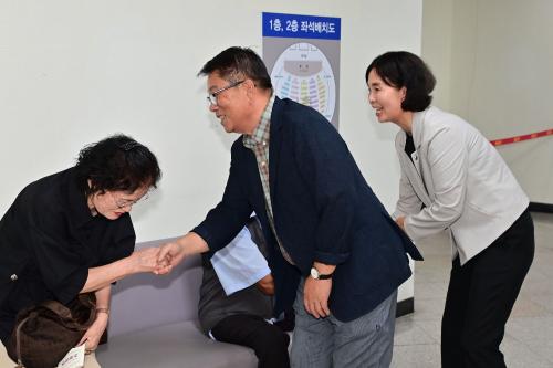 우주베키스탄 고려가무단 초청공연 격려
